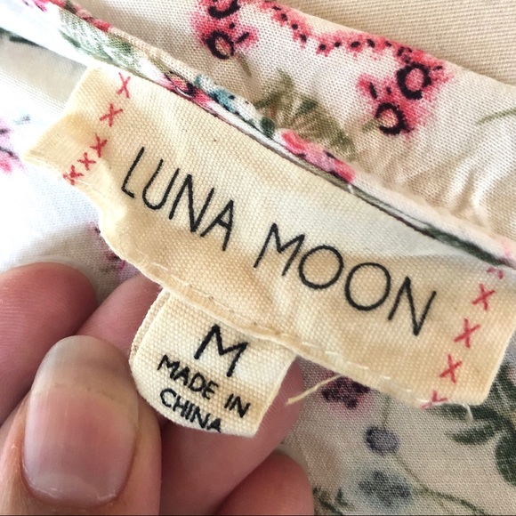 Anthropologie Embroidered Balloon Sleeve Cropped Top - Picture 12 of 14